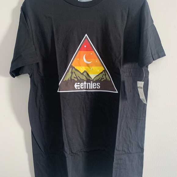 NWT Etnies Moonrise Short Sleeve T-Shirt Multiple sizes - Picture 3 of 5